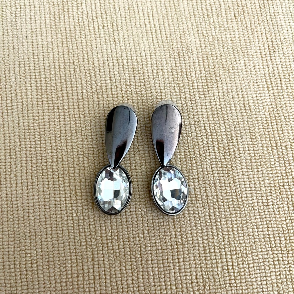 Lightweight NEW GREY-SILVER Earrings- comfortable, formal, casual wear